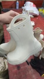 Custom Portable Children's Rain Boots Anti Slip Soft Sole Lightweight Rubber Waterproof Comfortable Rain Shoes Handles Rain Boot - 图片 17